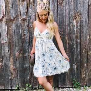 Dainty Dummer Dress